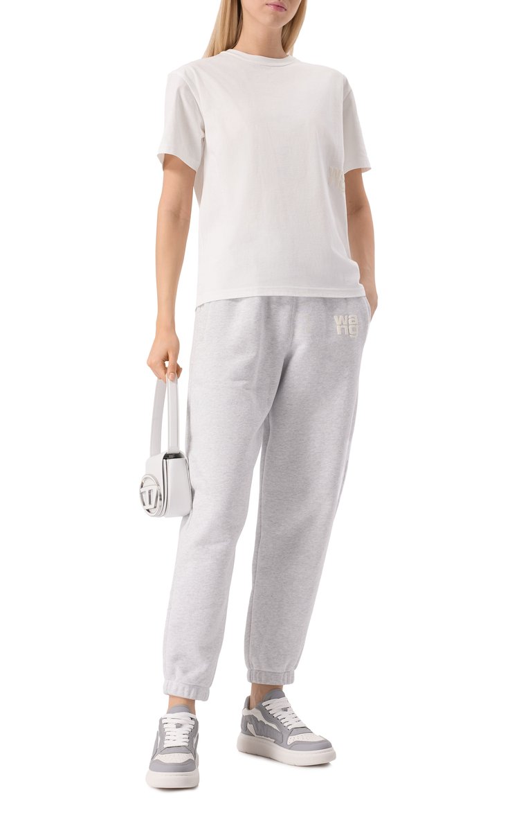 Женские кожаные кеды puff ALEXANDER WANG светло-серого цвета, арт. 30125SN058 | Фото 2 (Подошва: П�латформа; Материал внутренний: Текстиль; Материал внешний: Натуральная кожа; Кросс-КТ: Низкие; Стили: Кэжуэл; Материал утеплителя: Без утеплителя)
